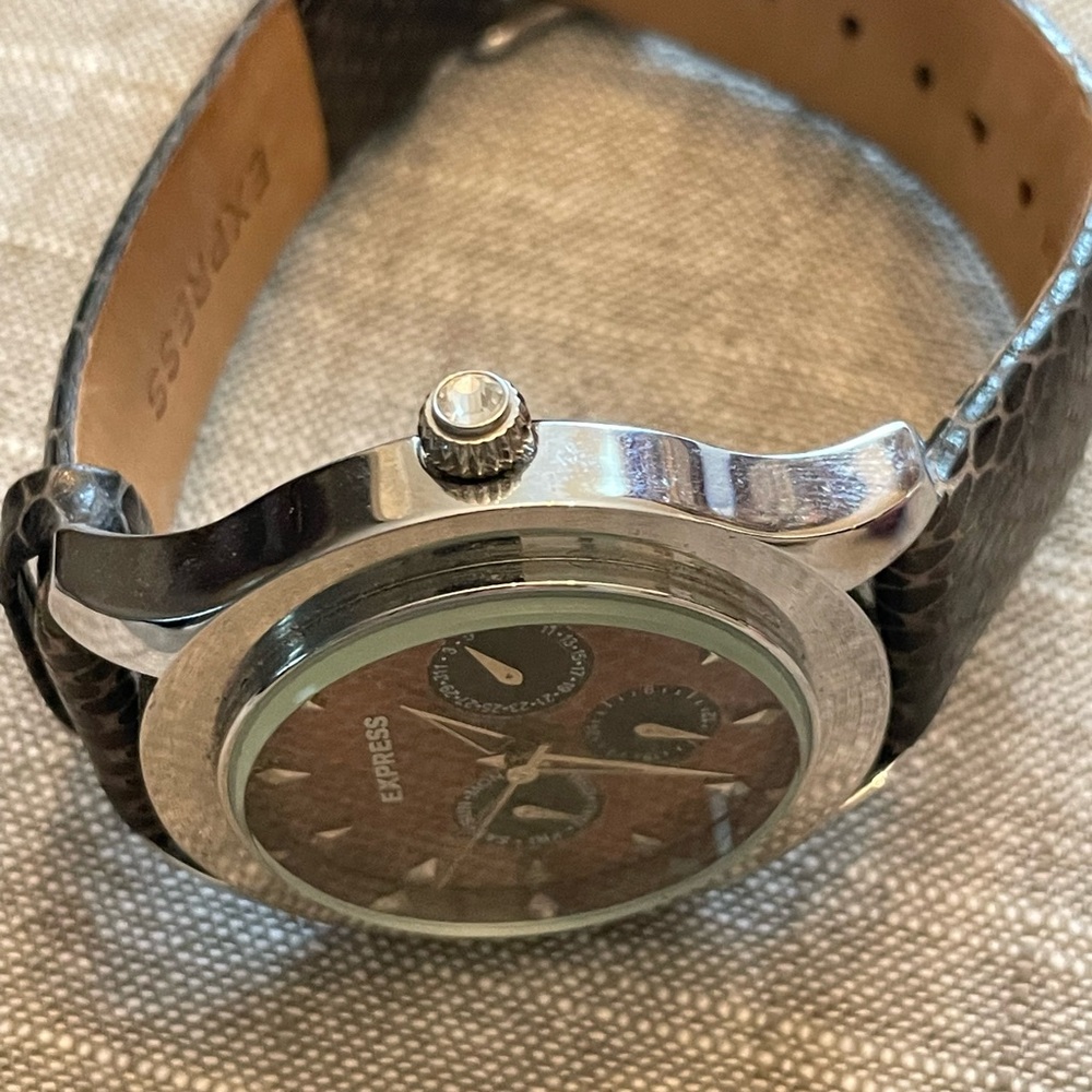 Express watch - Picture 5 of 5